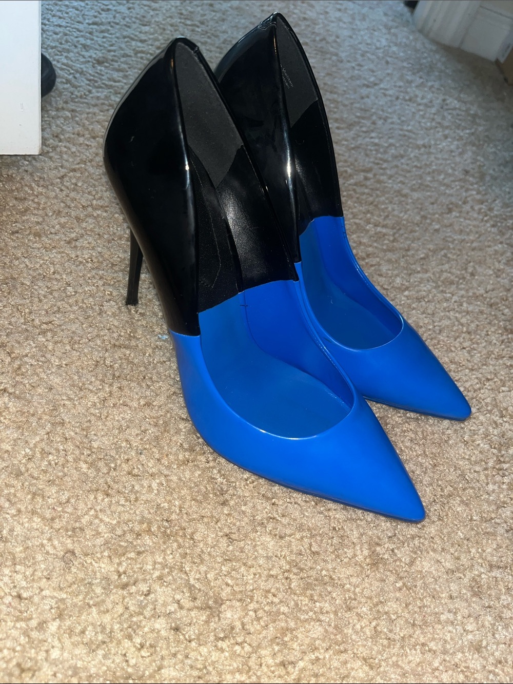 ALDO Two-Tone Blue and Black Pointed Toe Pumps - Picture 13 of 13